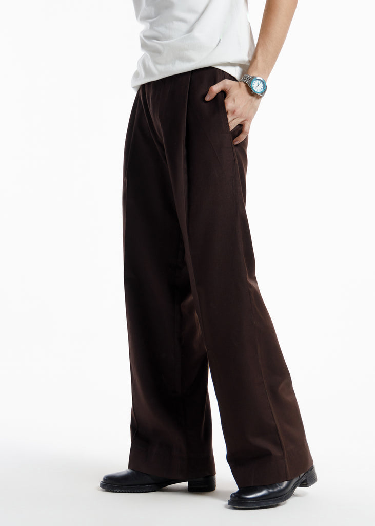 The Single Pleated Pants coffee brown