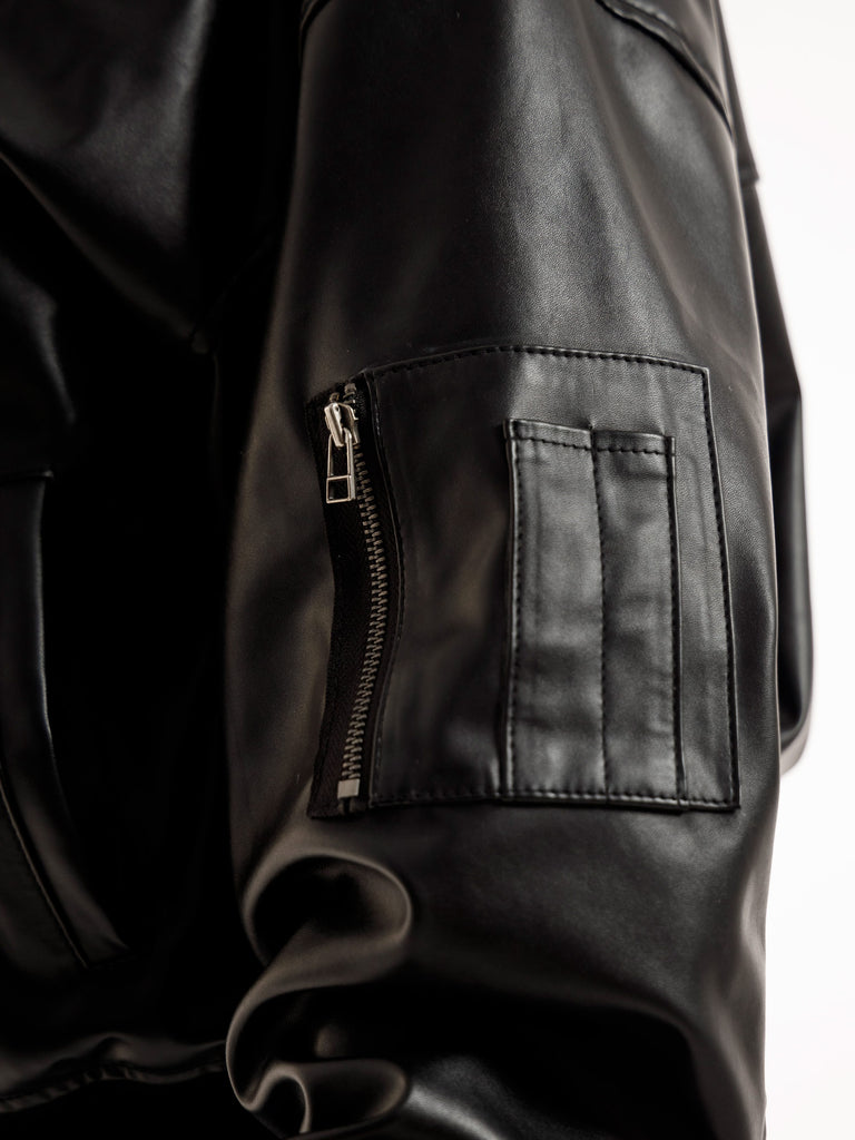 BLACK OVERSIZED STRAIGHT PANEL LEATHER JACKET